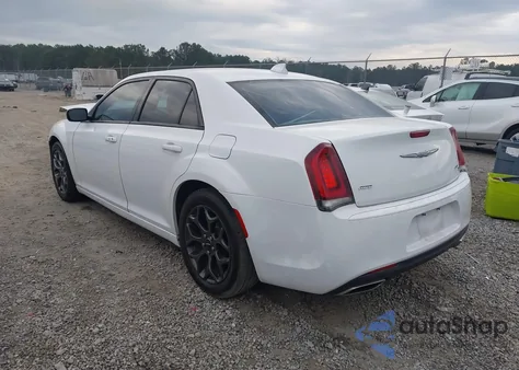 2018 Chrysler 300 300S Awd z USA, uszkodzony, nr VIN 2C3CCAGG3JH226564